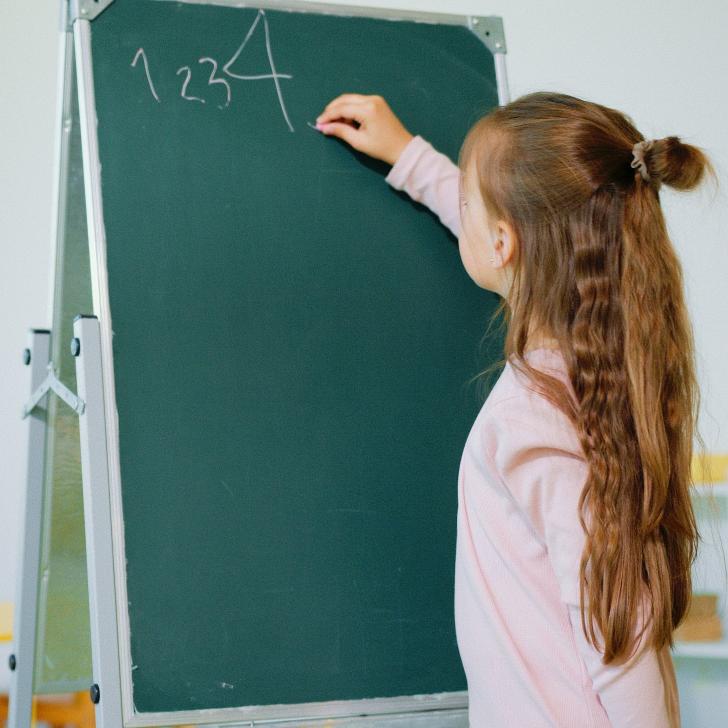 Dustless White Chalk (12 Pack)