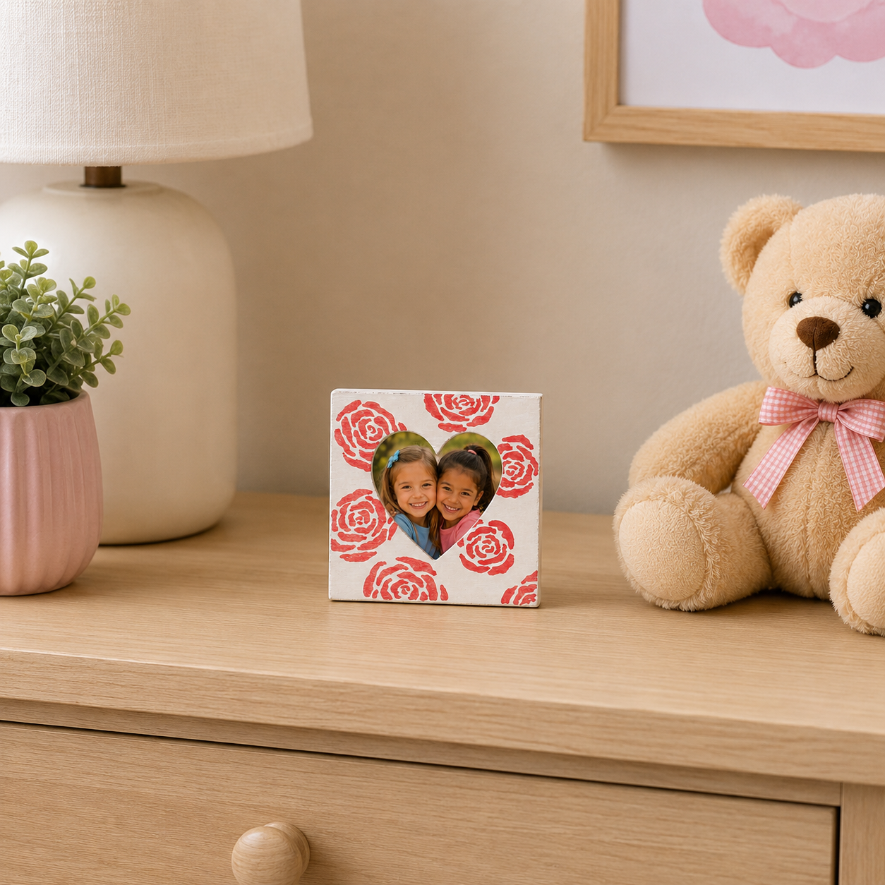 Wooden Heart Picture Frames (12 Pack)