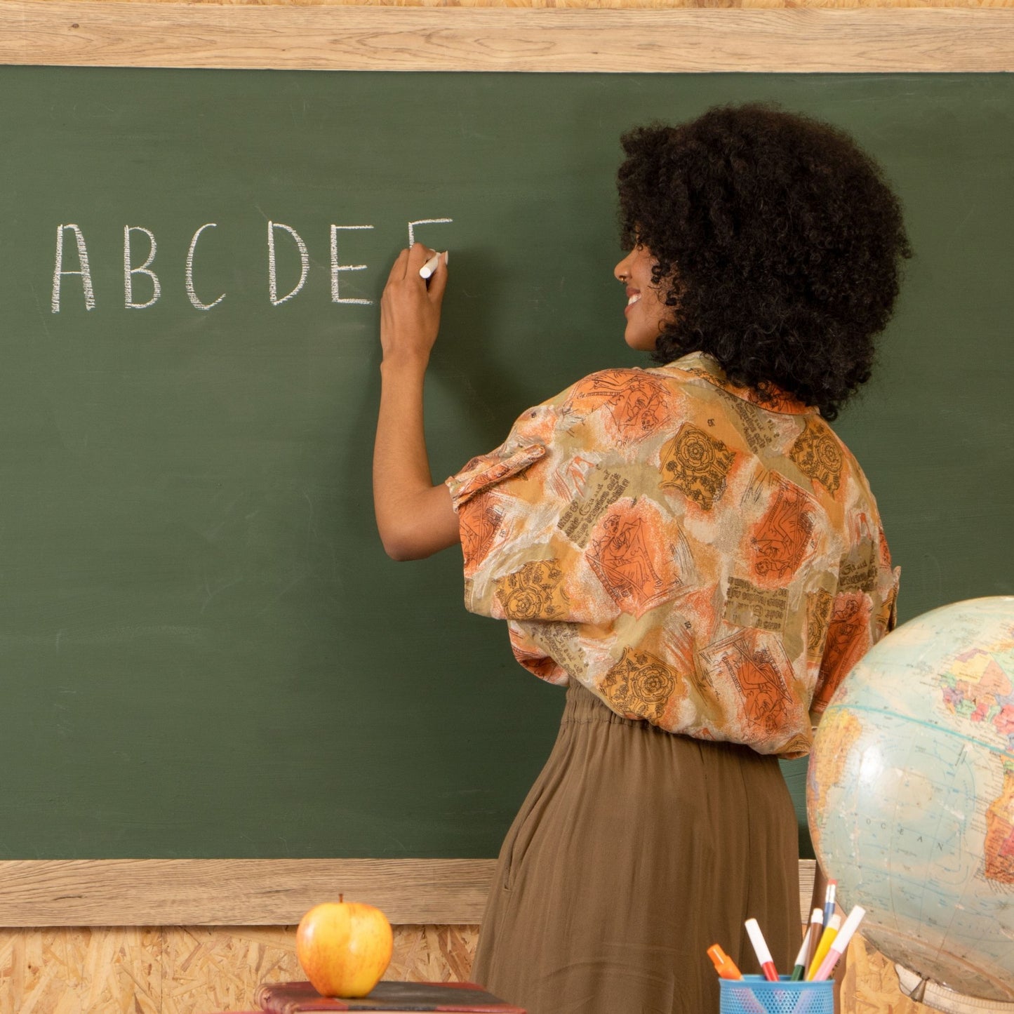 Dustless White Chalk (12 Pack)